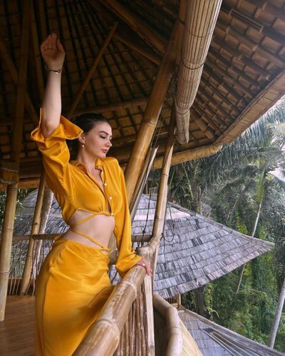 Burcu Özberk seksi ifşa fotoğrafı 861