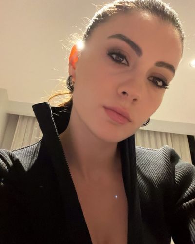Burcu Özberk seksi ifşa fotoğrafı 898