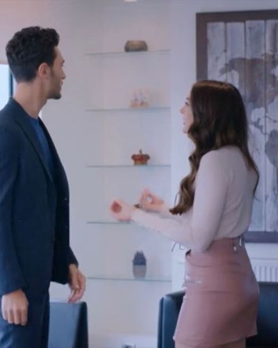 Burcu Özberk seksi ifşa fotoğrafı 908