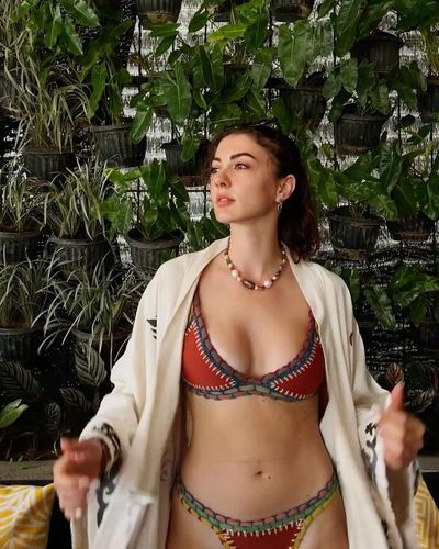 Burcu Özberk seksi ifşa fotoğrafı 919