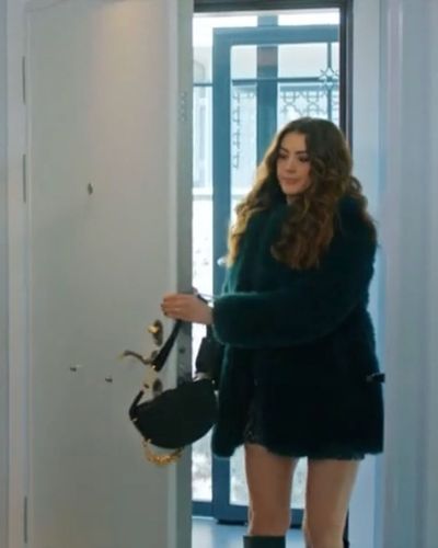 Burcu Özberk seksi ifşa fotoğrafı 922
