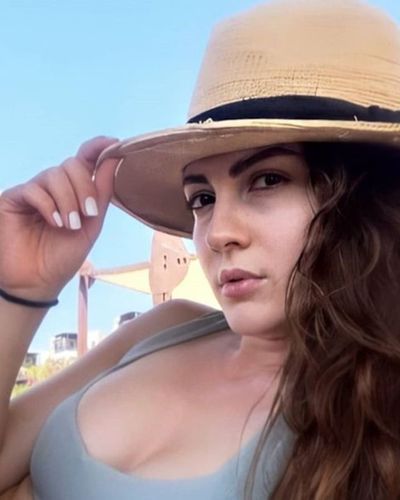 Burcu Özberk seksi ifşa fotoğrafı 938