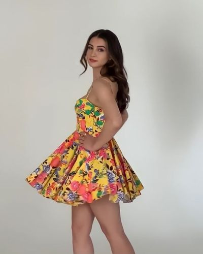 Burcu Özberk seksi ifşa fotoğrafı 953