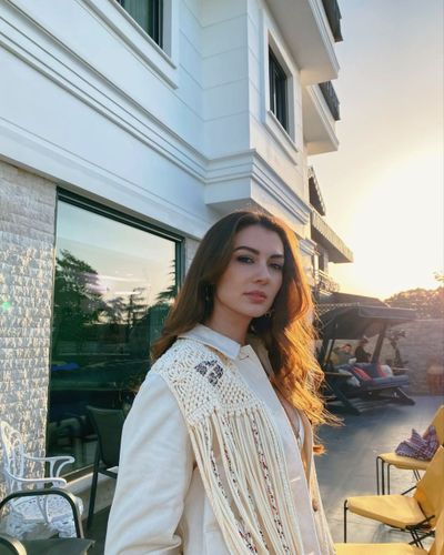 Burcu Özberk seksi ifşa fotoğrafı 970