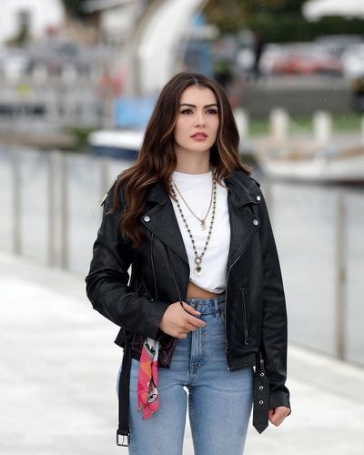 Burcu Özberk seksi ifşa fotoğrafı 976