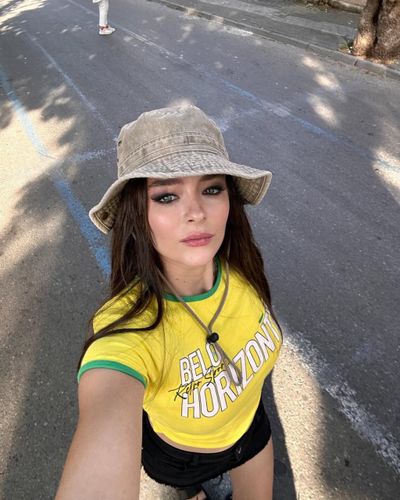 Buse Meral seksi ifşa fotoğrafı 17