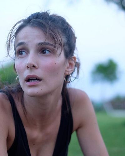 Büşra Develi seksi ifşa fotoğrafı 126