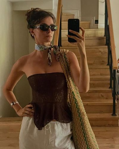 Büşra Develi seksi ifşa fotoğrafı 16