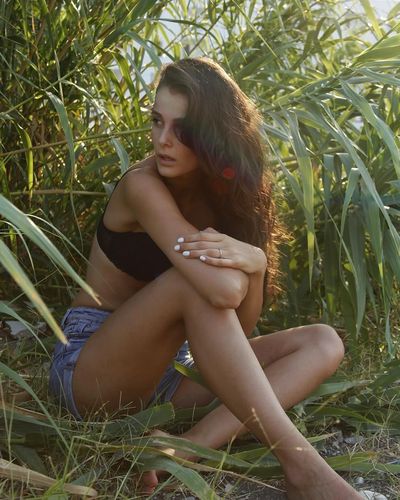 Büşra Develi seksi ifşa fotoğrafı 246