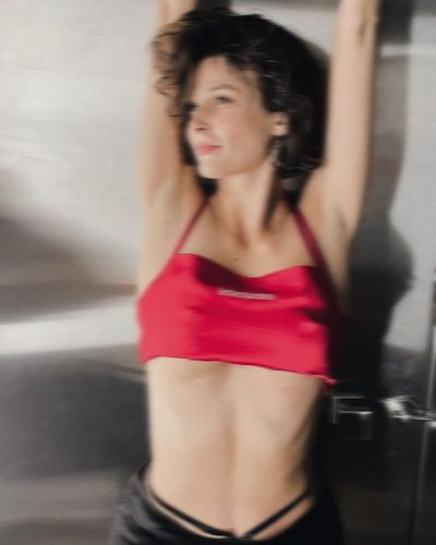 Büşra Develi seksi ifşa fotoğrafı 30