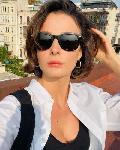 Büşra Develi seksi ifşa fotoğrafı 44