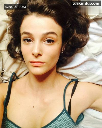 Büşra Develi seksi ifşa fotoğrafı 3 — Büşra Develi Sexy Collection Of Photos (2022)