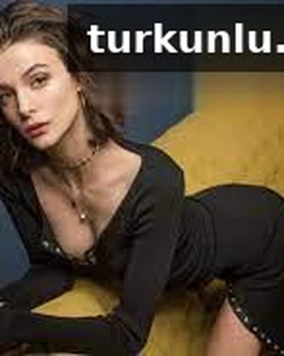 Büşra Develi seksi ifşa fotoğrafı 4 — Büşra Develi Sexy Collection Of Photos (2022)