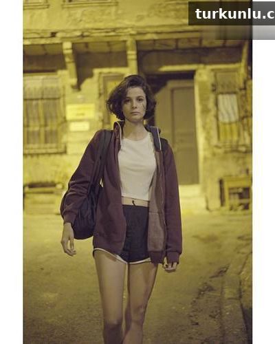Büşra Develi seksi ifşa fotoğrafı 5 — Büşra Develi Sexy Collection Of Photos (2022)