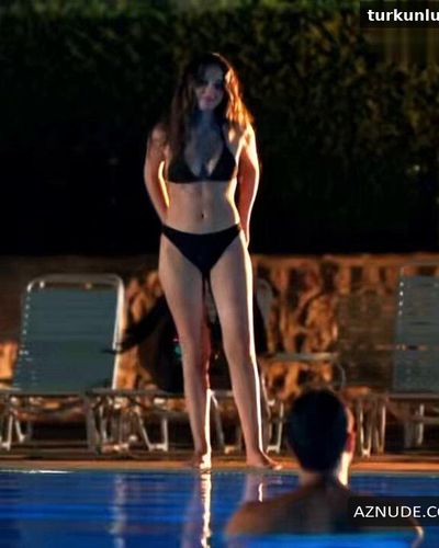 Cemre Baysel seksi ifşa fotoğrafı 11 — Leyla (2024)