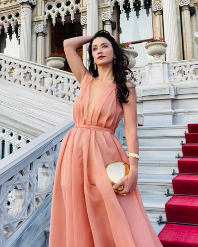 Ceren Benderlioğlu seksi ifşa fotoğrafı 211