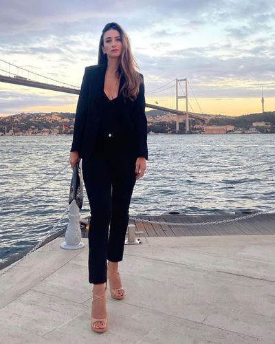 Ceren Benderlioğlu seksi ifşa fotoğrafı 232