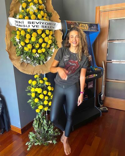 Ceren Benderlioğlu seksi ifşa fotoğrafı 239