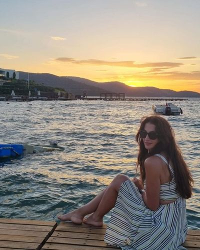 Ceren Benderlioğlu seksi ifşa fotoğrafı 24