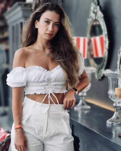 Ceren Benderlioğlu seksi ifşa fotoğrafı 309