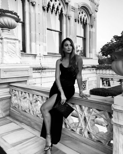 Ceren Benderlioğlu seksi ifşa fotoğrafı 400