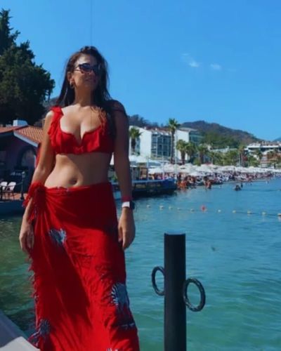 Ceren Benderlioğlu seksi ifşa fotoğrafı 473