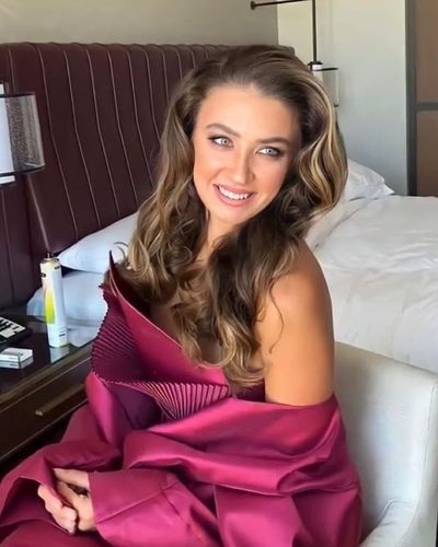 Ceren Benderlioğlu seksi ifşa fotoğrafı 524