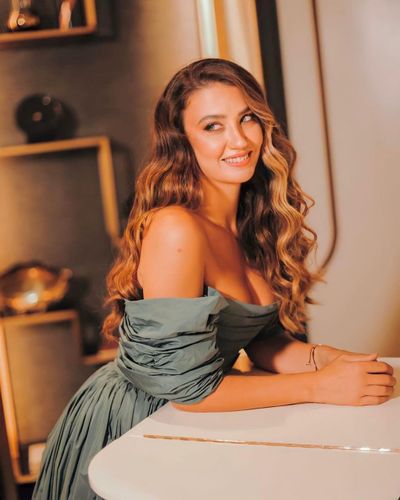 Ceren Benderlioğlu seksi ifşa fotoğrafı 536