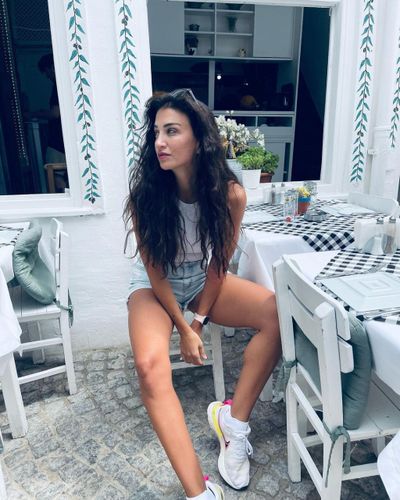 Ceren Benderlioğlu seksi ifşa fotoğrafı 55