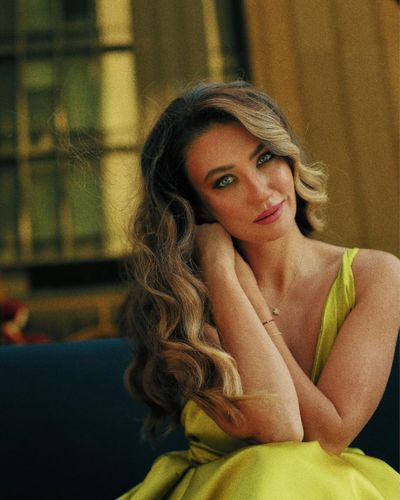 Ceren Benderlioğlu seksi ifşa fotoğrafı 560