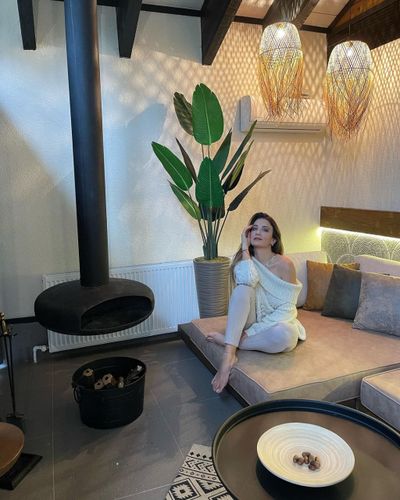 Ceren Benderlioğlu seksi ifşa fotoğrafı 606