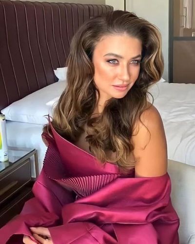 Ceren Benderlioğlu seksi ifşa fotoğrafı 619
