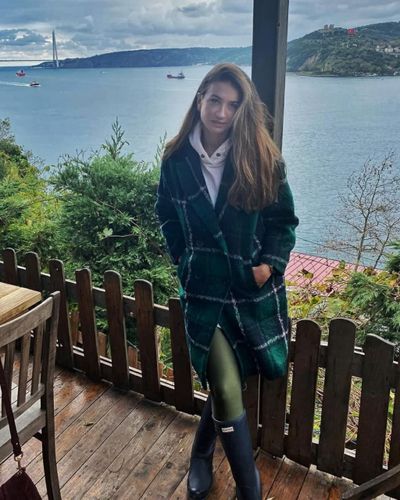 Ceren Benderlioğlu seksi ifşa fotoğrafı 649