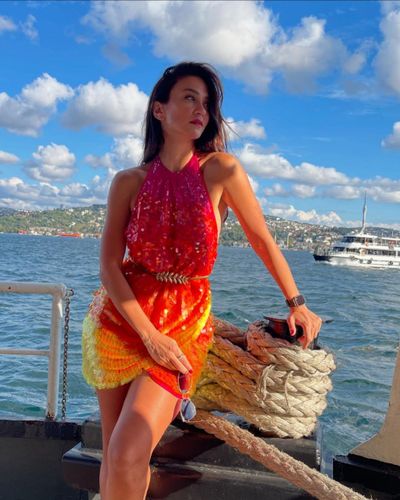 Ceren Benderlioğlu seksi ifşa fotoğrafı 66