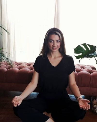 Ceren Benderlioğlu seksi ifşa fotoğrafı 677
