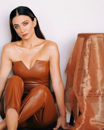 Ceren Benderlioğlu seksi ifşa fotoğrafı 678