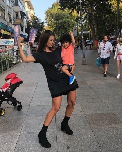 Ceren Benderlioğlu seksi ifşa fotoğrafı 762