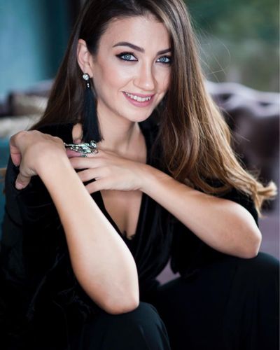 Ceren Benderlioğlu seksi ifşa fotoğrafı 787