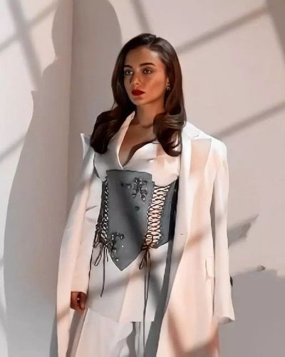 Damla Sönmez seksi ifşa fotoğrafı 369