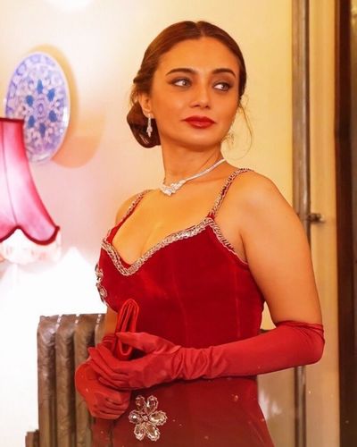 Damla Sönmez seksi ifşa fotoğrafı 404