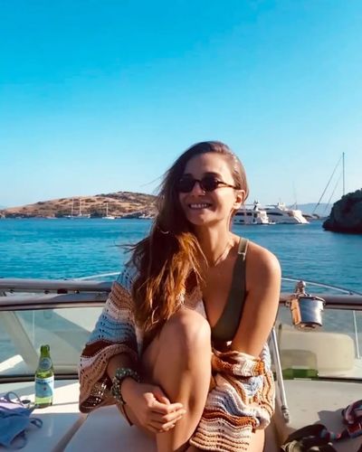 Damla Sönmez seksi ifşa fotoğrafı 406