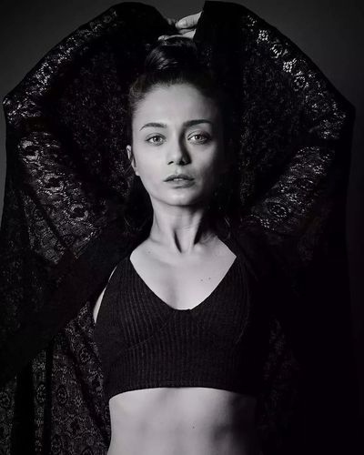 Damla Sönmez seksi ifşa fotoğrafı 435