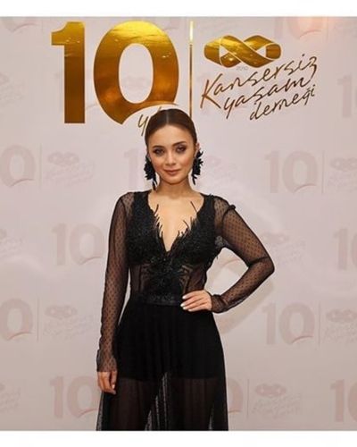 Damla Sönmez seksi ifşa fotoğrafı 597