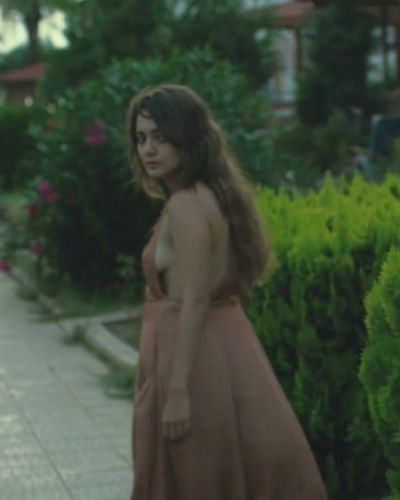 Damla Sönmez seksi ifşa fotoğrafı 602