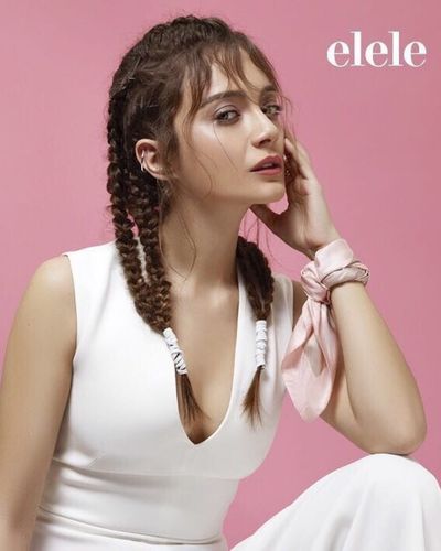 Damla Sönmez seksi ifşa fotoğrafı 655