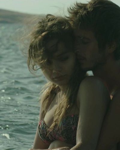 Damla Sönmez seksi ifşa fotoğrafı 28 — Deniz Seviyesi (2014)