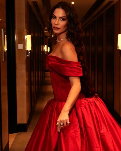 Demet Özdemir seksi ifşa fotoğrafı 100