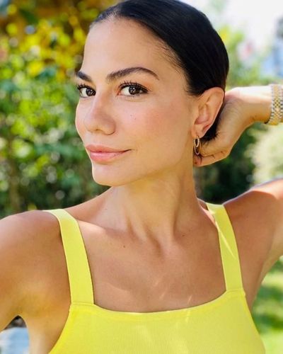 Demet Özdemir seksi ifşa fotoğrafı 1010