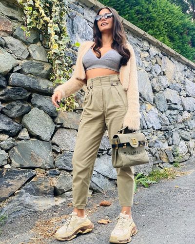 Demet Özdemir seksi ifşa fotoğrafı 1040
