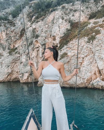 Demet Özdemir seksi ifşa fotoğrafı 1053